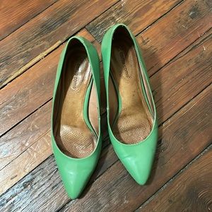 Green corso combo kitten heels